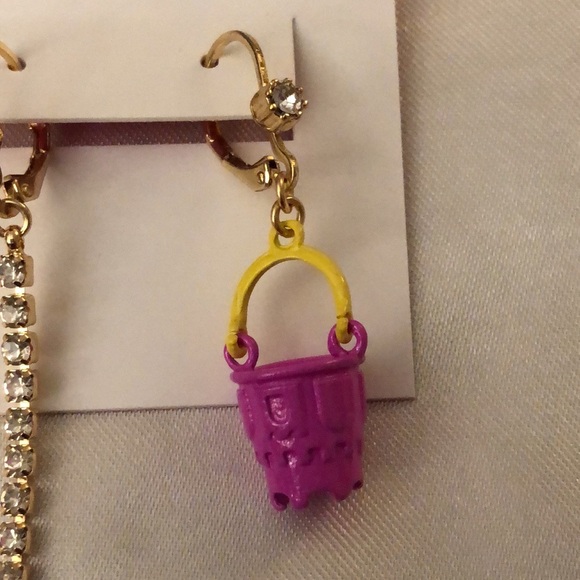 Betsey Johnson Blue Seashell Shovel & Pink Pail Mismatch Drop Earrings NWT - Picture 9 of 12